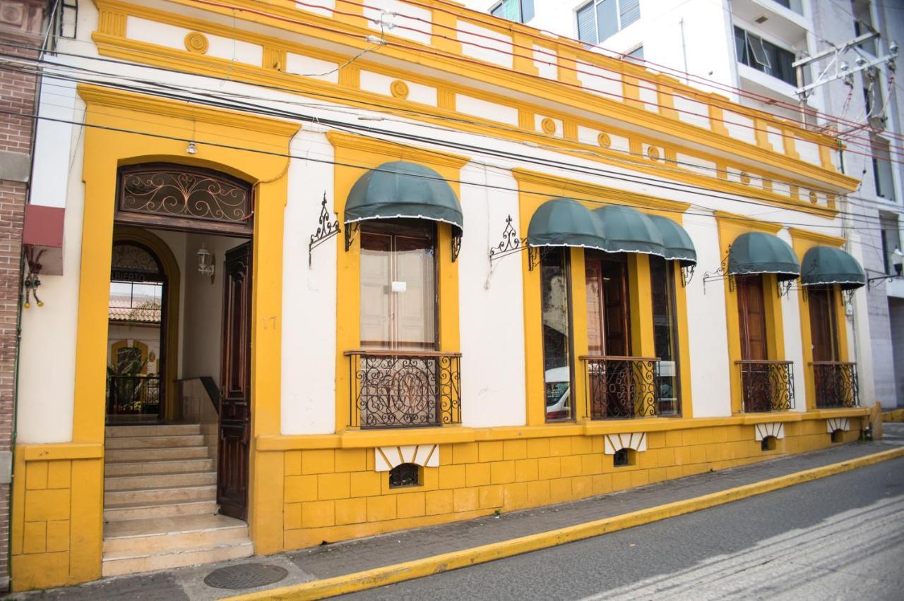 Oyo Hotel Real De Cortas Xalapa Eksteriør bilde