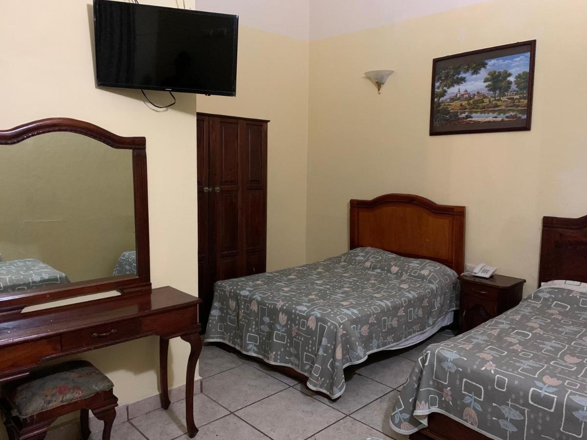 Oyo Hotel Real De Cortas Xalapa Eksteriør bilde